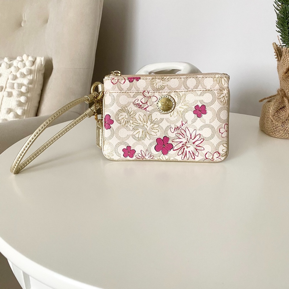 Coach Waverly Floral Cream Zippered Wristlet